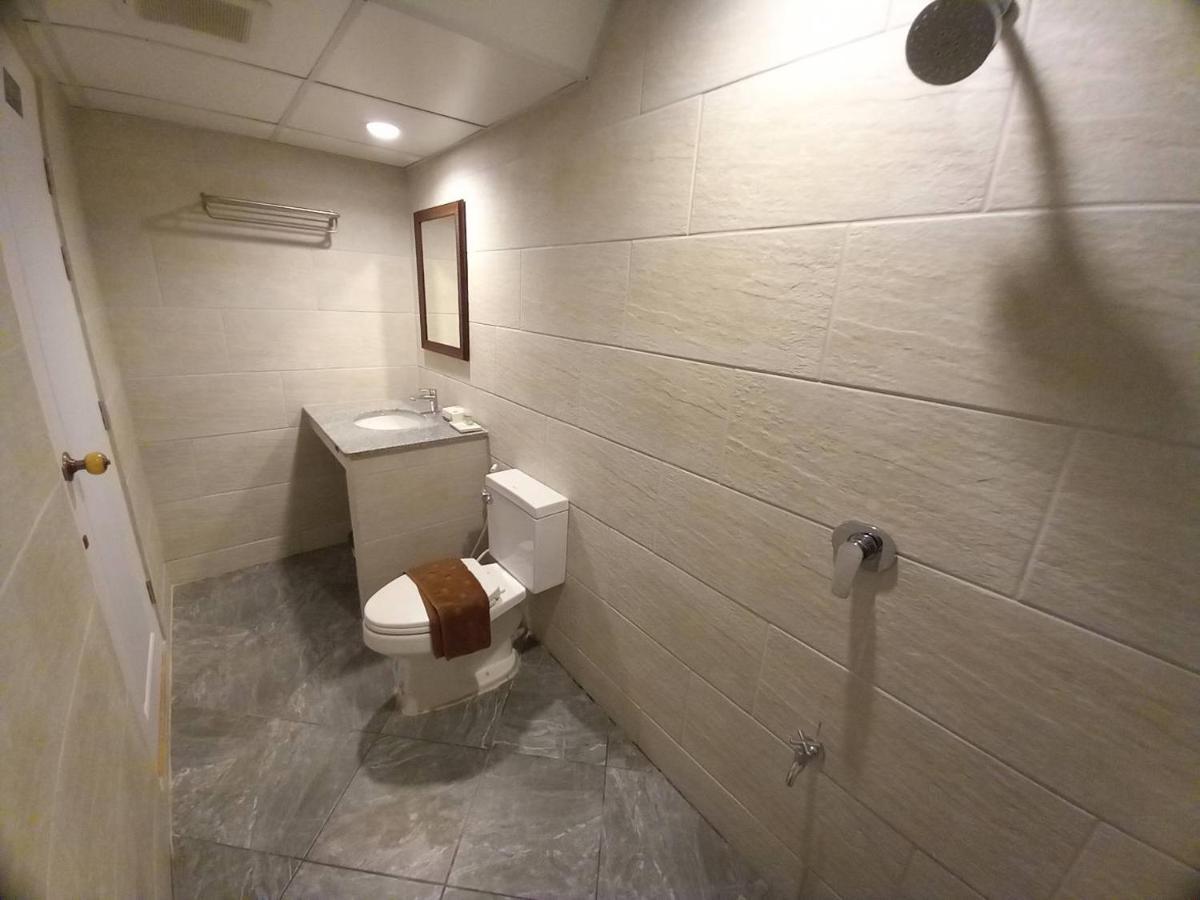 צ'יאנג מאי Valentier Cafe And Hotel מראה חיצוני תמונה