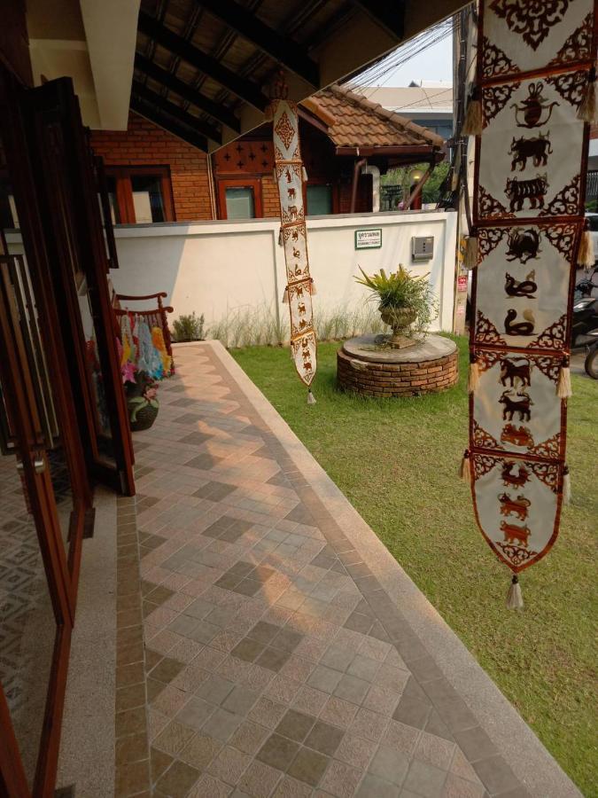 צ'יאנג מאי Valentier Cafe And Hotel מראה חיצוני תמונה