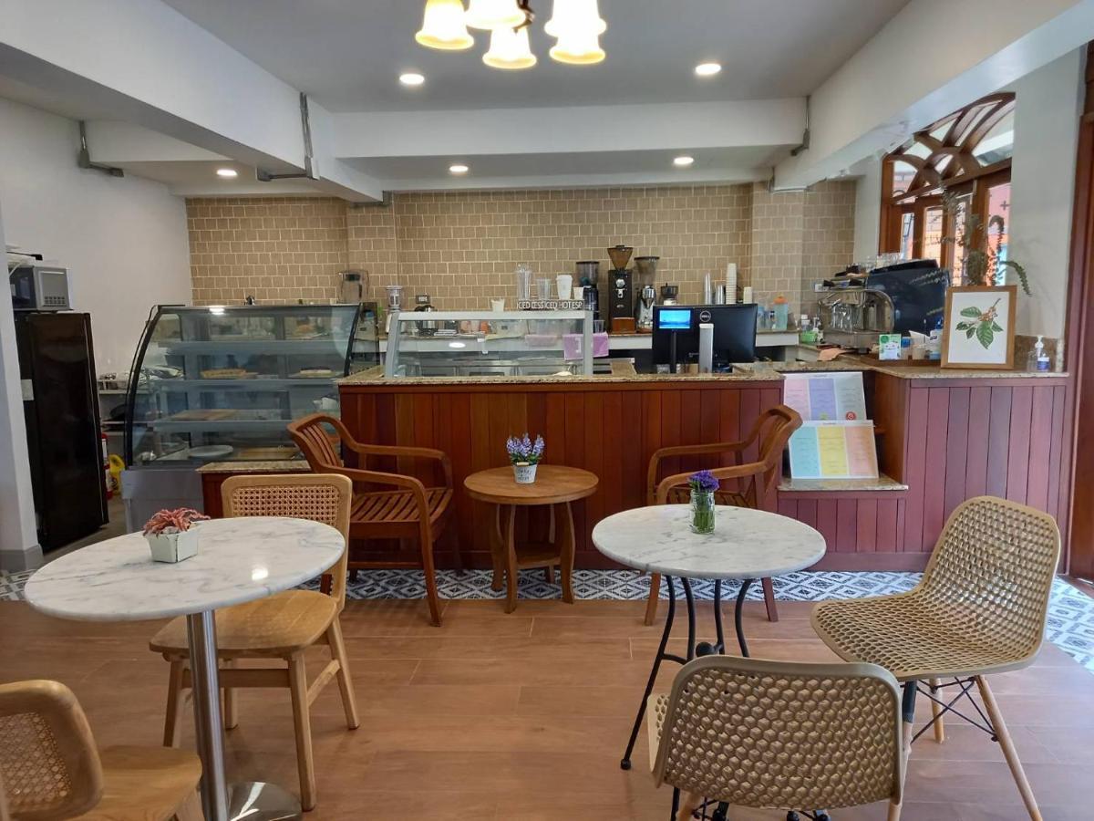 צ'יאנג מאי Valentier Cafe And Hotel מראה חיצוני תמונה